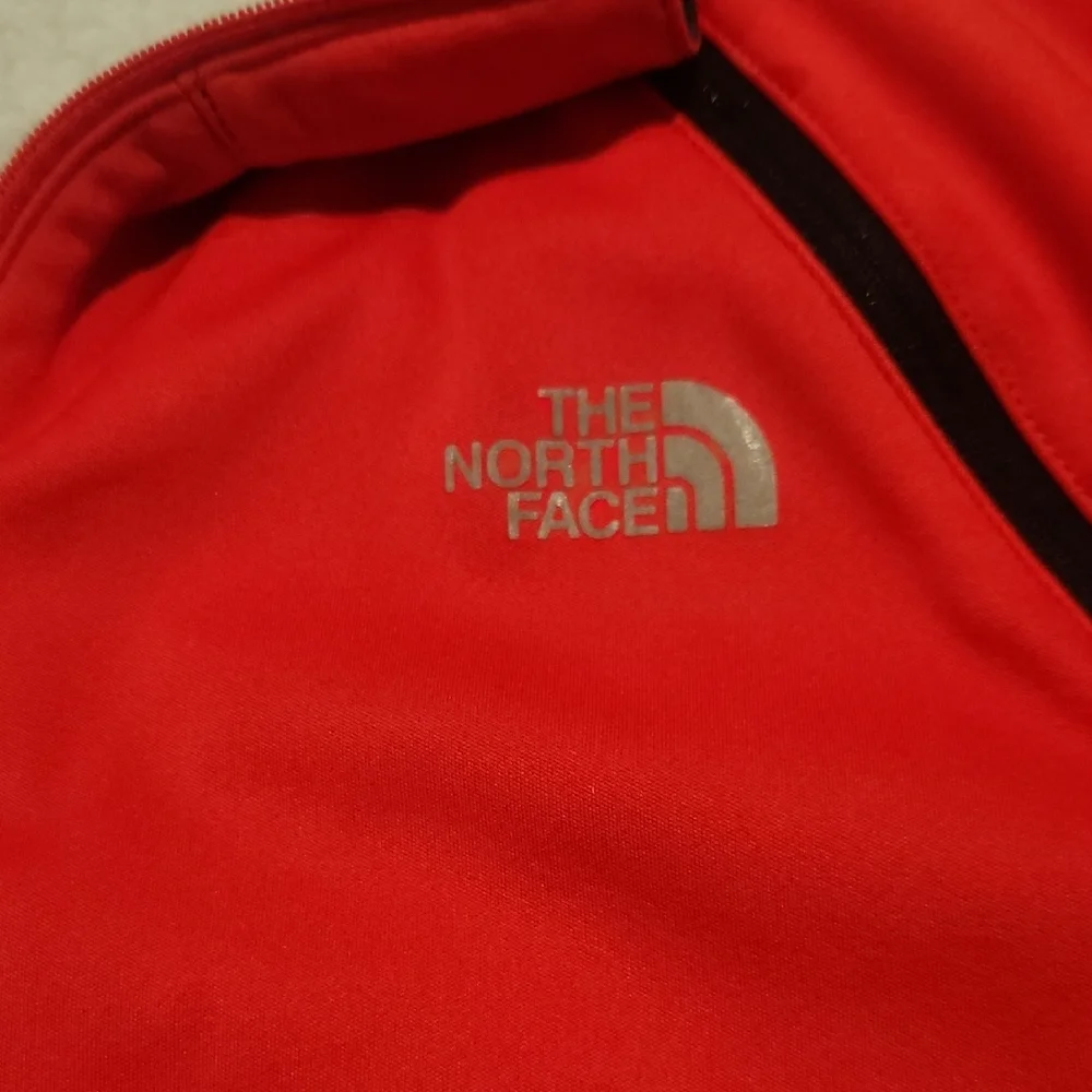 The North Face Men's Bold Red and Black Convertible Performance Jacket/vest